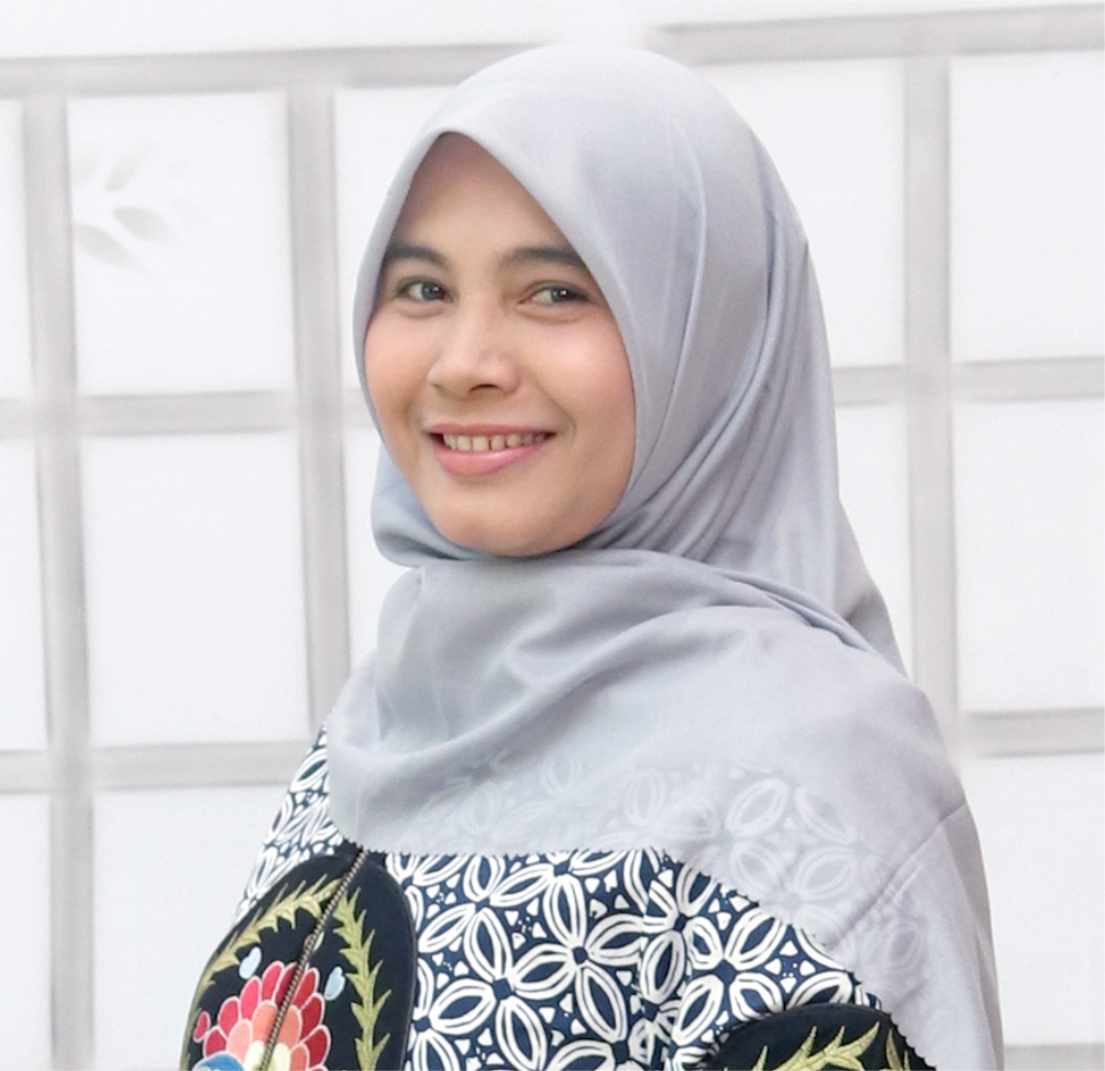 Iratna Dewi, S.Pd, M.Pd